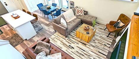 Télévision, cheminée