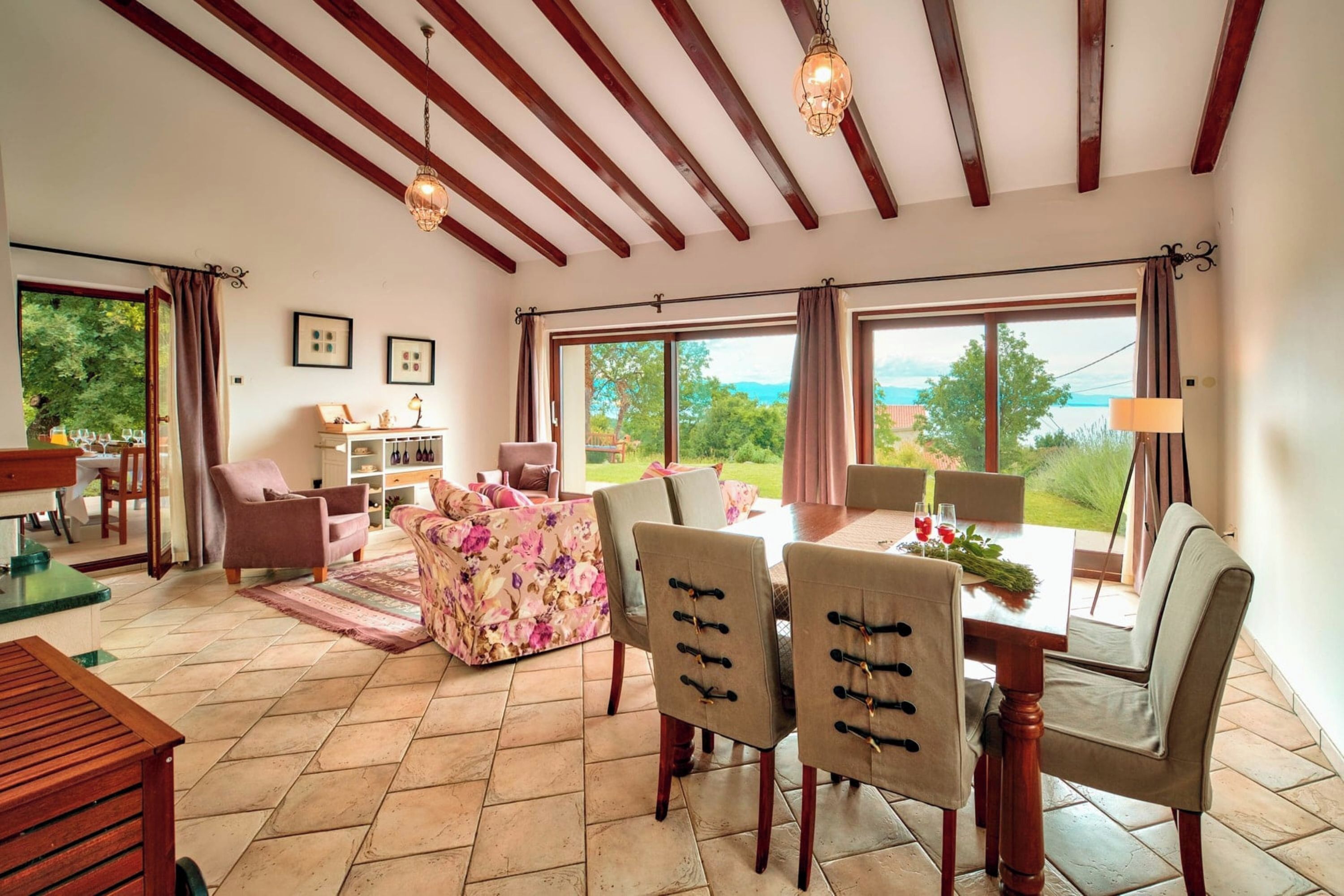 Family Villa, Multiple Bedrooms, Mountainside (Pool Villa Abbazia Seaview) | Dining