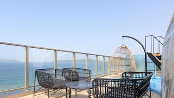 Romantic Tent | Terrace/patio