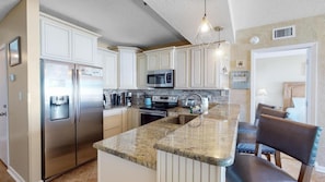 Condo, 3 quartos | Cozinha privada