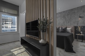 Hypo-allergenic bedding, blackout curtains, iron/ironing board - Nomades Suites Thessaloniki (Thessaloniki)