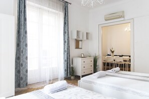 Comfort Apartment | 2 bedrooms, pillow-top beds, blackout curtains, iron/ironing board - Real Apartments Wesselényi II. (Budapest)