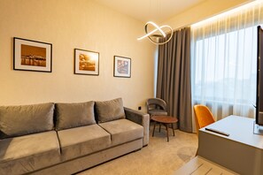 Superior Suite | Premium bedding, minibar, in-room safe, soundproofing - Hotel Element (Novi Sad)