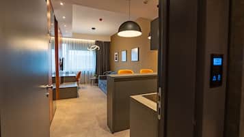 Phòng Suite Junior | 1 phòng ngủ, bộ đồ giường cao cấp, minibar, két bảo mật tại phòng