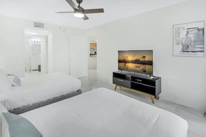 1 bedroom, iron/ironing board, WiFi, bed sheets - Deluxe 1 BR suite•Pool•Parking•Balcony•Ocean View! (Miami)