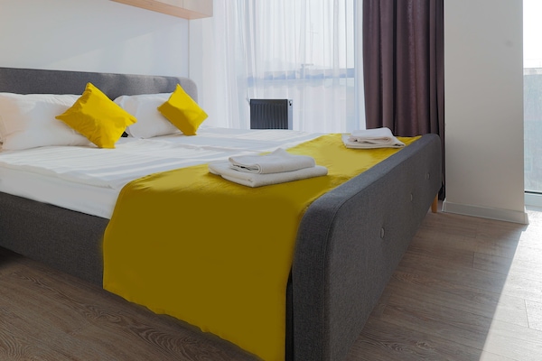 Apartemen | 2 kamar tidur, Wi-Fi gratis, dan seprai linen