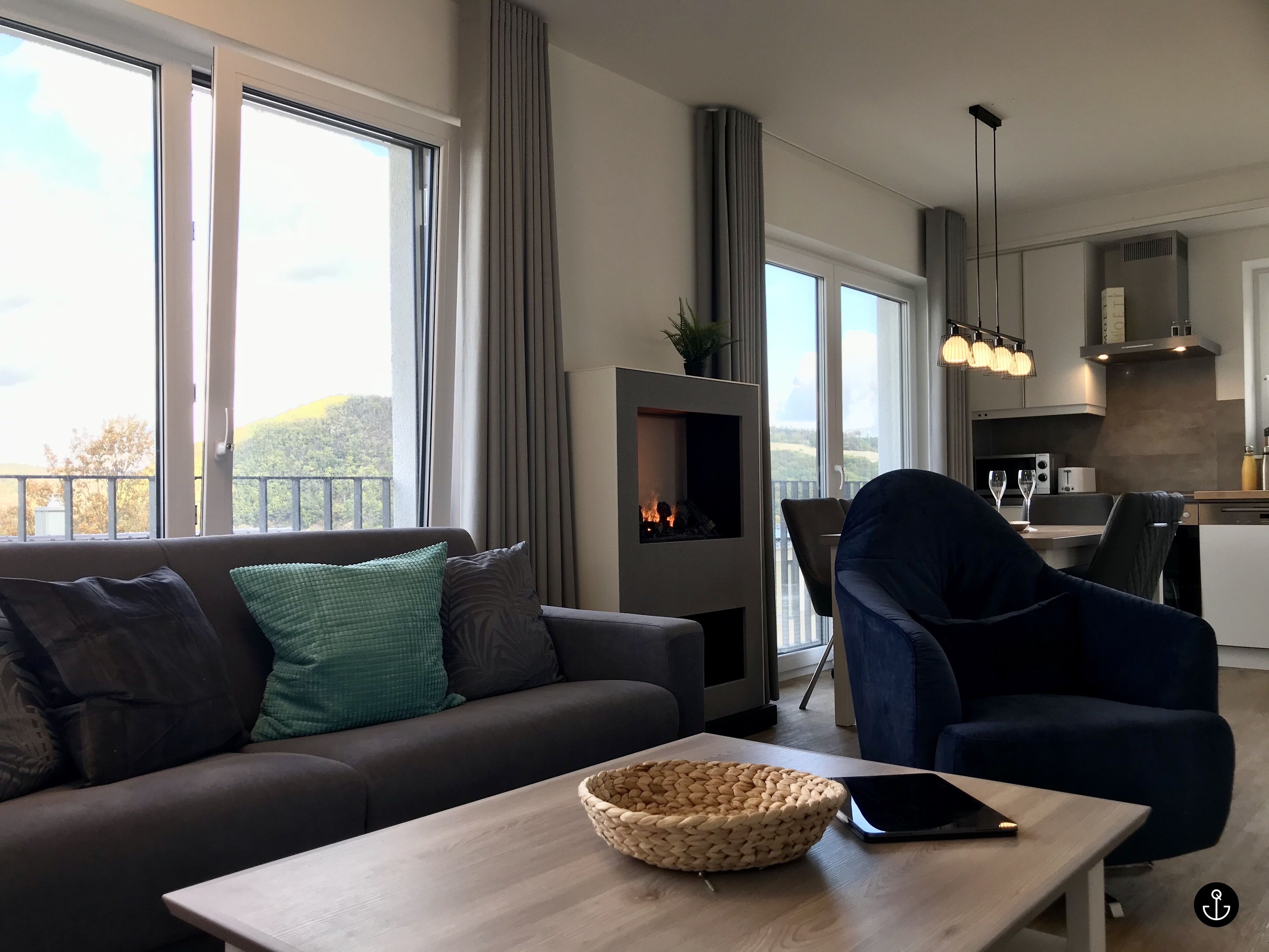 House | Bathroom | Separate tub and shower, hair dryer, heated floors