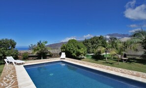 Pool - Semi-detached holiday home with pool and sea views (Los Llanos)