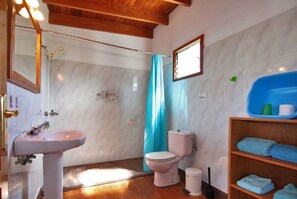 Shower - Semi-detached holiday home with pool and sea views (Los Llanos)