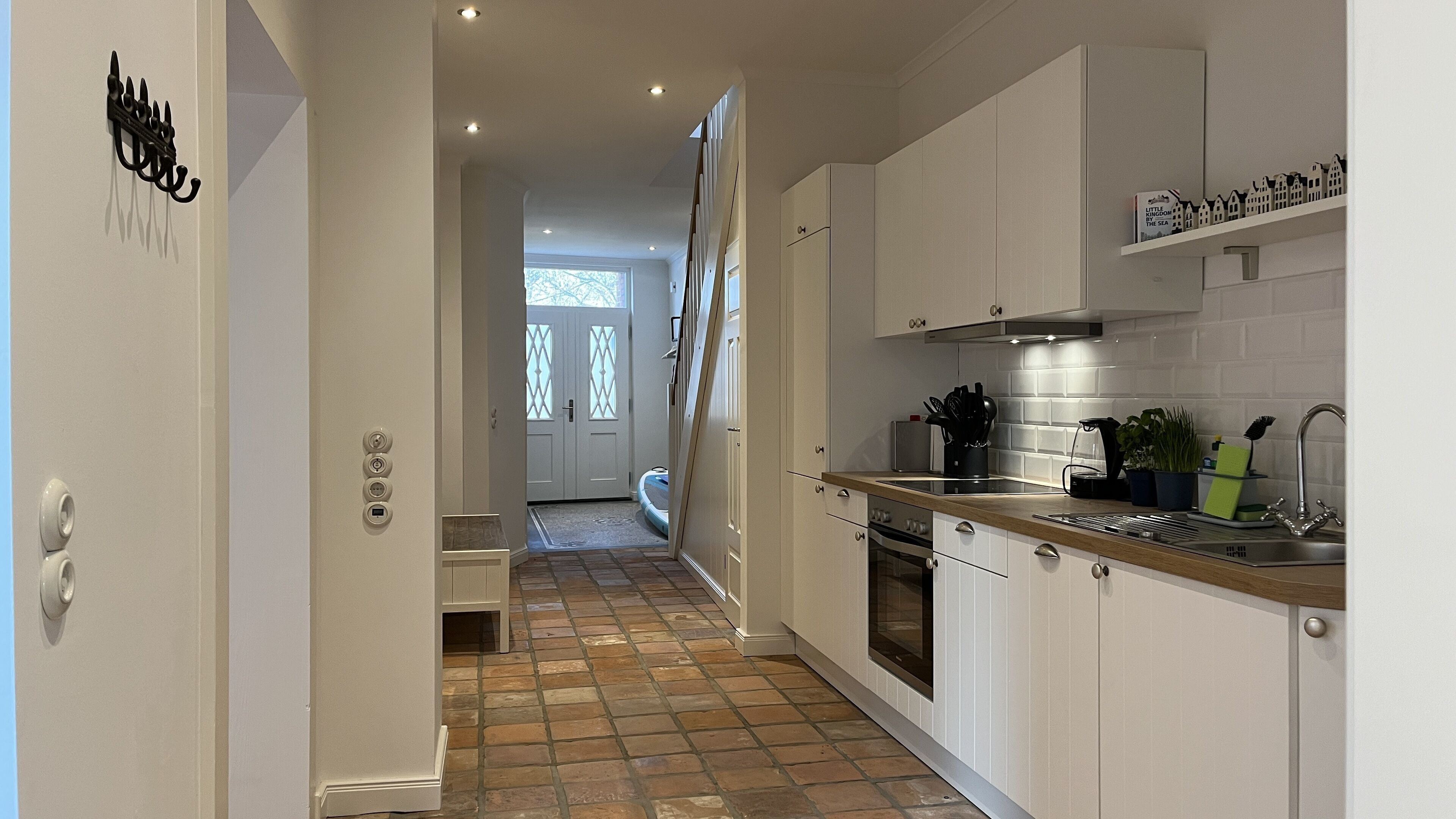 Kühlschrank, Ofen, Herdplatte, Geschirrspüler