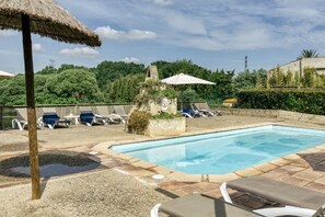 Pool - Country House 'Can Gat Vell' with Shared Pool, Wi-Fi and Air Conditioning (SAUS, CAMALLERA I LLAMPAIES)