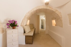 Interior - "Villa Filara" with Private Pool, Private Terraces & Wi-Fi (carovigno)