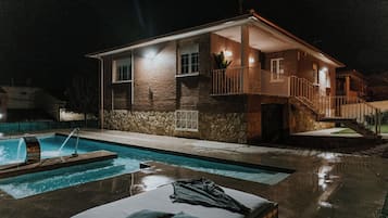 Udendørs pool
