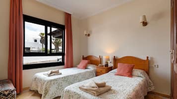 2 chambres, fer et planche Ă  repasser, Wi-Fi gratuit, draps fournis