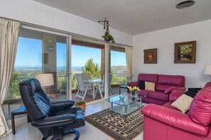 TV, lettore DVD, impianto stereo