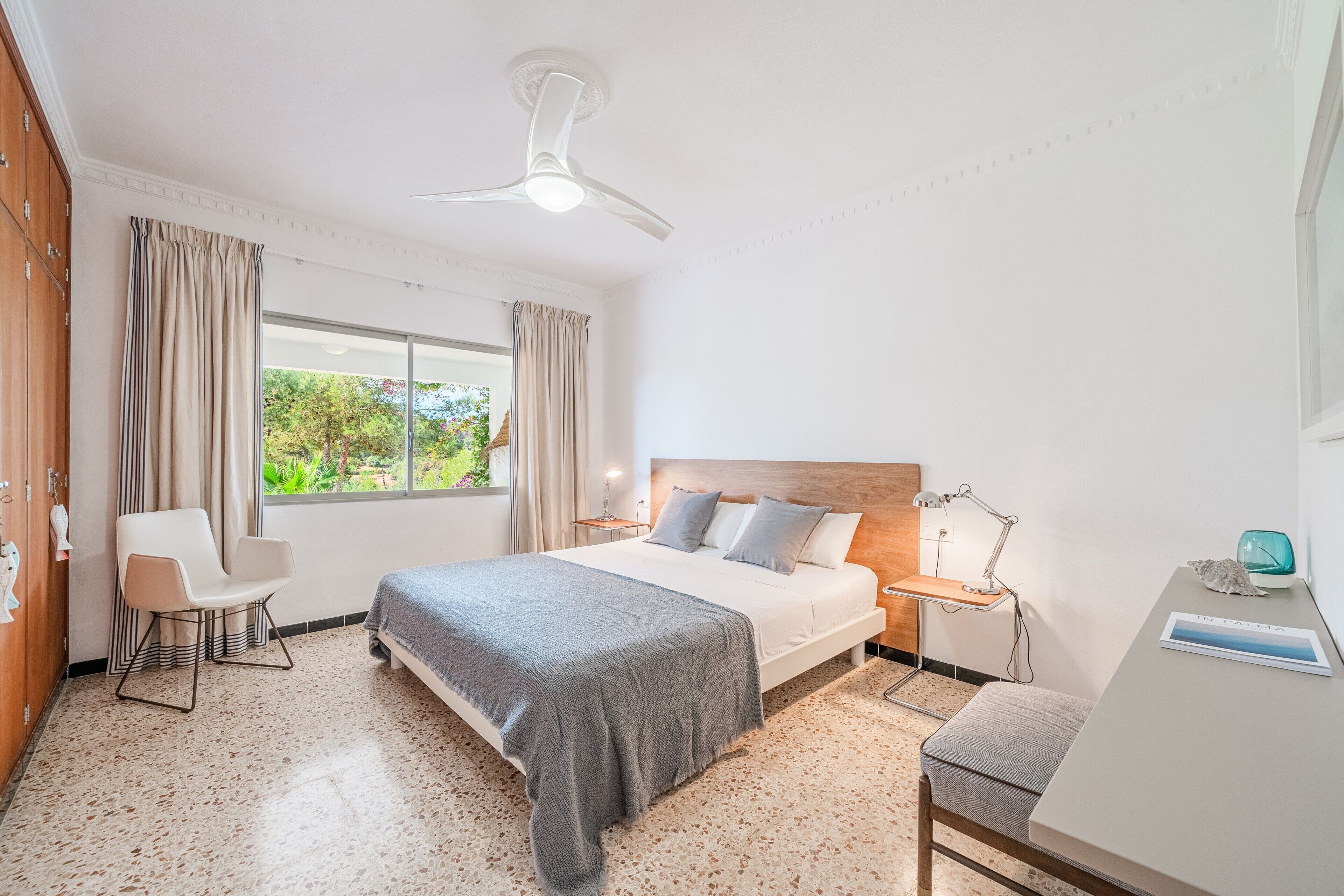 3 habitaciones, tabla de planchar con plancha y wifi gratis 