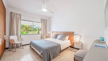 3 habitaciones, tabla de planchar con plancha y wifi gratis