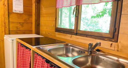 Caravana "Le Sorgenti - Chalet 57" con vistas a la montaña y jardín privado