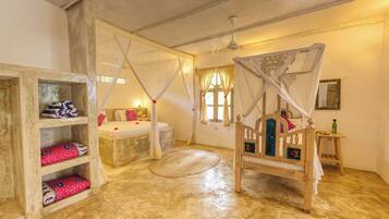 Deluxe vierpersoonskamer, uitzicht op zee, uitzicht op zee | 2 slaapkamers, hypoallergeen beddengoed, een kluis op de kamer