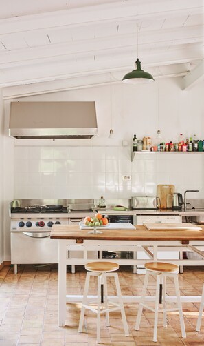 Fridge, microwave, oven, dishwasher - Sa Sinia - Finca rural at the heart of Tramuntana (Valldemosa)