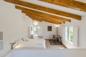 6 Schlafzimmer, Bügeleisen/Bügelbrett, Reisekinderbett, WLAN