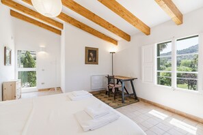 6 bedrooms, iron/ironing board, travel crib, WiFi - Sa Sinia - Finca rural at the heart of Tramuntana (Valldemosa)