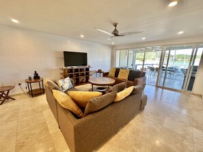 TV - 222C (Jolly Harbour)