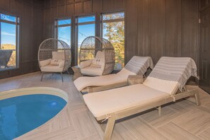 Spa - 30% OFF: NOW thru Friday 1/30. Stay thru 1/31/27. (Sevierville)