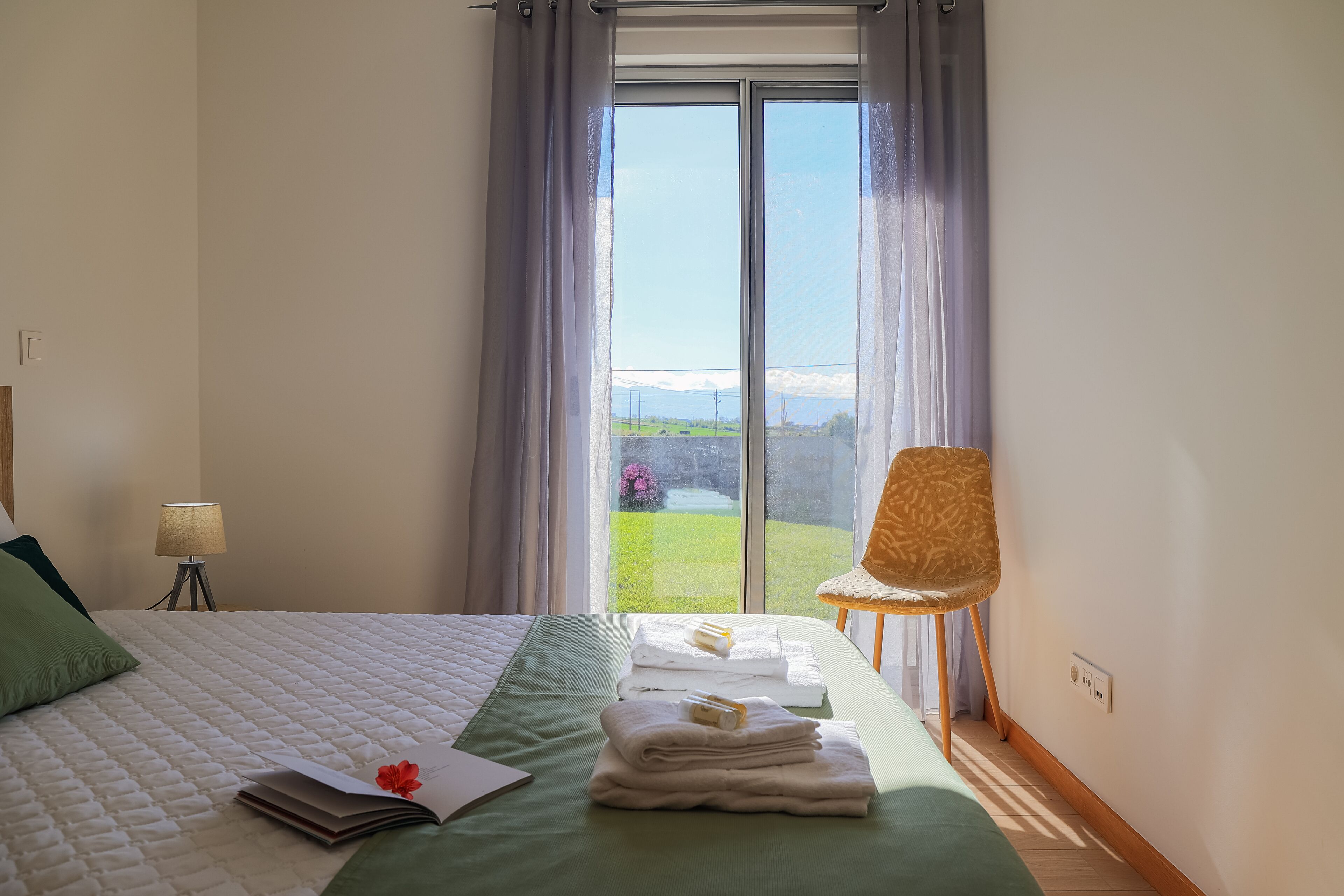 2 bedrooms, iron/ironing board, travel cot, free WiFi