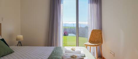 2 bedrooms, iron/ironing board, travel crib, free WiFi