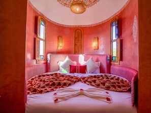 Executive-rum - utsikt mot trädgården | Sängtillbehör av högsta kvalitet, memory foam-madrasser och minibar