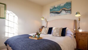 3 chambres, fer et planche à repasser, lit parapluie, Wi-Fi gratuit