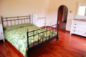 4 bedrooms, free WiFi