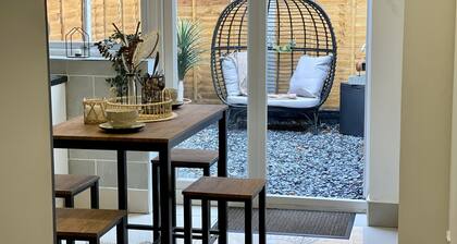 Urban 3 Bedroom Home in Kings Heath-Great Location