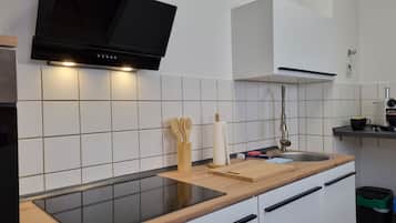 Kühlschrank, Ofen, Herdplatte, Geschirrspüler