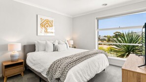 4 Schlafzimmer, Bügeleisen/Bügelbrett, Reisekinderbett, Internetzugang