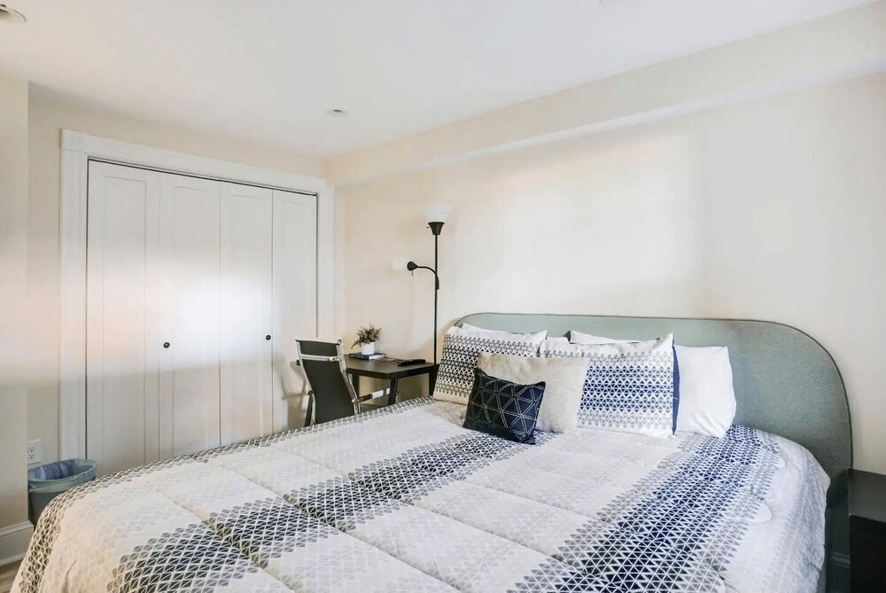 English Basement in Capitol Hill Washington Vrbo