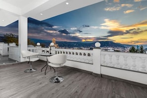 City view - White House (Tbilisi)