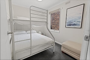 3 bedrooms, free WiFi, bed sheets
