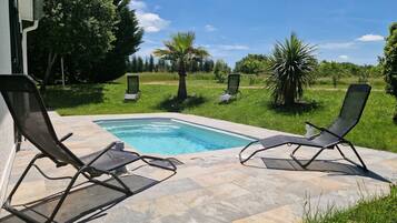 Piscine couverte, piscine extérieure