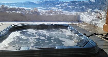 Luxurious Mountain Home with 7 BRs_ private hot tub w amazing views | 7 Bed, 7 Bath