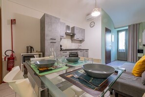 Frigorifero, microonde, forno, lavastoviglie