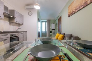 Frigorifero, microonde, forno, lavastoviglie