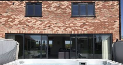 The Sycamores, Ashlin Farm Barns