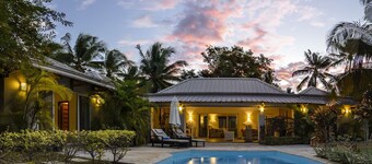 Superb Villa of 205 m2 with swimming pool, beach at 200m,  maid and cooking. 