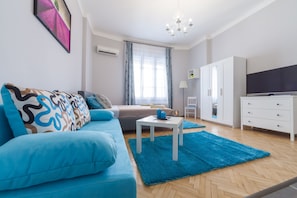 1 bedroom, blackout curtains, iron/ironing board, free WiFi
