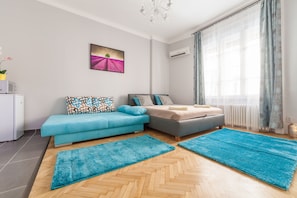 Rideaux occultants, fer et planche Ă repasser, Wi-Fi gratuit