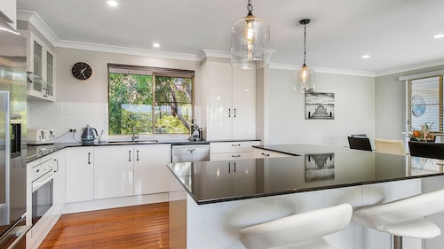 Seaclusion - a/c, wifi available, close to beach