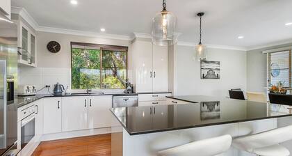 Seaclusion - a/c, wifi available, close to beach