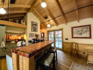 Fridge, microwave, stovetop, dishwasher - This house is within walking distance to downtown Sedona. (Sedona)